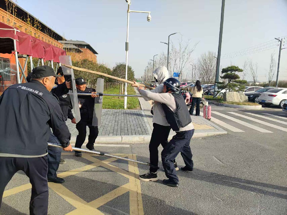保卫处开展反恐防暴专项演练